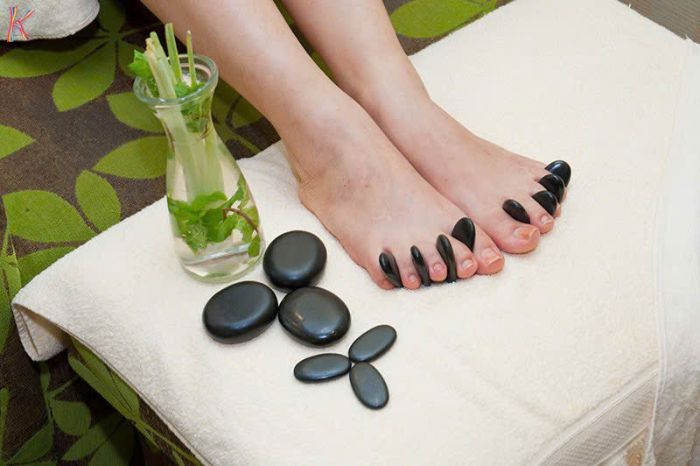Foot treatment at MAY